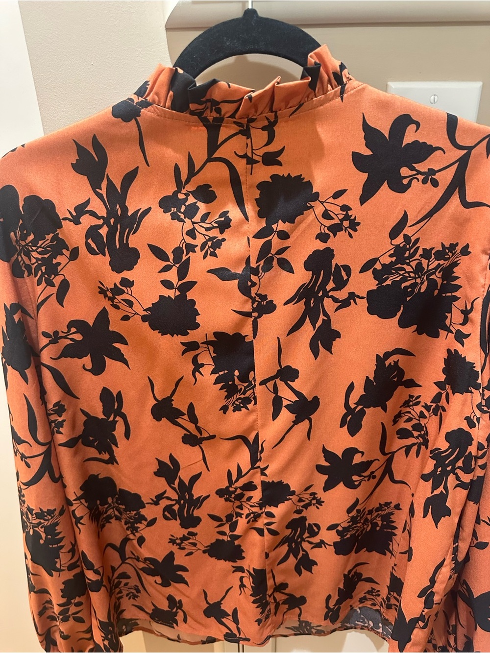 Rust Floral V-Neck Ruffle Blouse - Picture 4 of 5